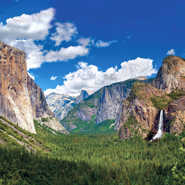 Seeing Yosemite Valley from the Tunnel View overlook in California's Yosemite National Park